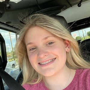 Meet your Posher, Alyson